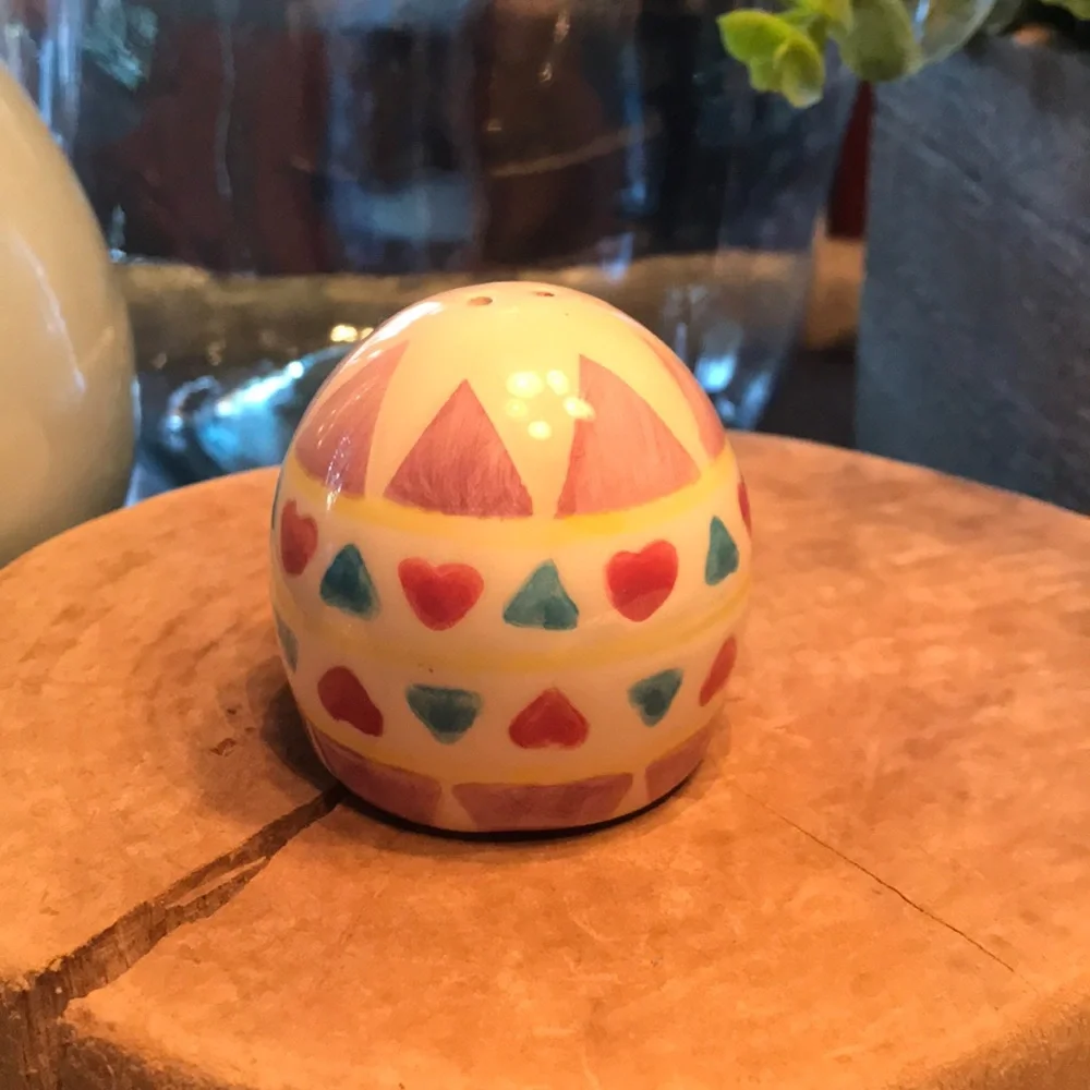 Easter Egg Salt & Pepper Shakers